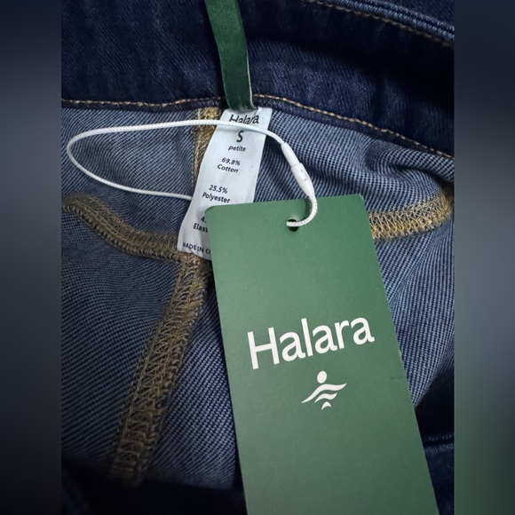 HALARA Flex High Waisted Rolled Hem Wide Leg Jeans In Distressed Denim Dark NWT - Picture 7 of 7